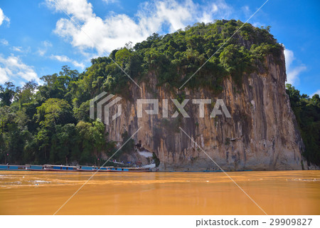 Parkwoo洞穴的整體視圖 29909827