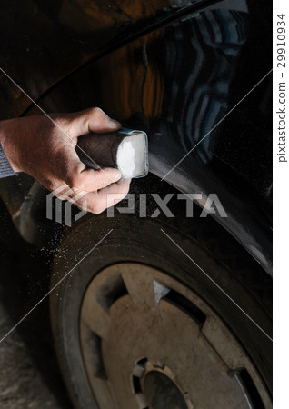 Car body repair. 29910934