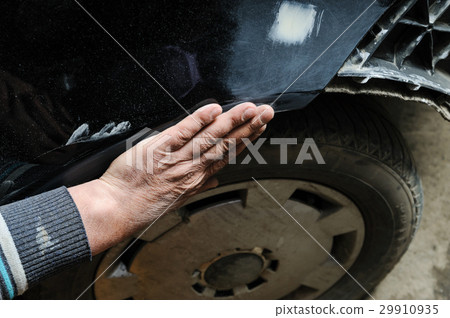 Car body repair. 29910935