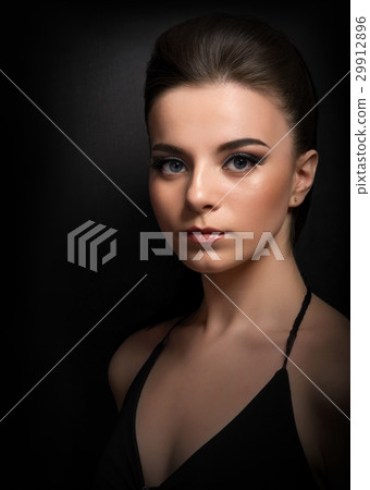 Low key portrait of girl (color version) Low key portrait of girl (color version) 29912896