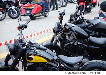 Harley Davidson easy rider motorcycle gathering  29913019