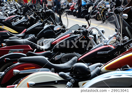 Harley Davidson easy rider motorcycle gathering  29913041