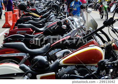 Harley Davidson easy rider motorcycle gathering  29913042