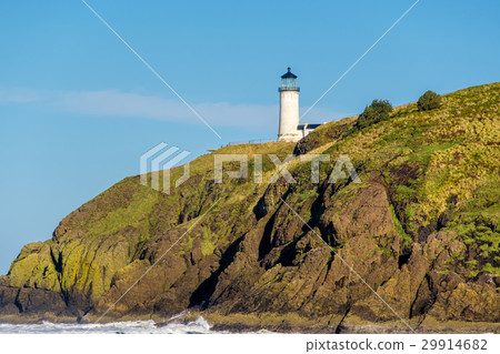 North Head Lighthouse at Pacific coast North Head Lighthouse at Pacific coast 29914682