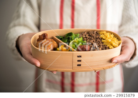 Bento  29915879