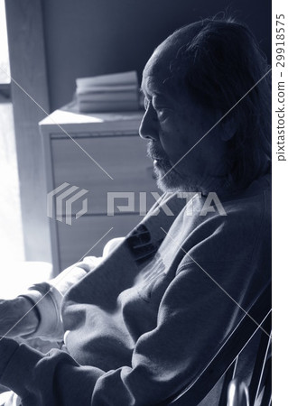 Everyday life of an elderly with dementia requiring nursing care 4 Everyday life of an elderly with dementia requiring nursing care 4 29918575
