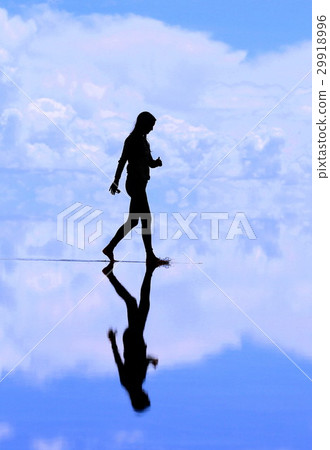 Uyuni salt lake   29918996