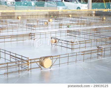 The first casting of foundation concrete is over 29919125