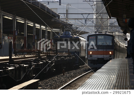 武藏野線205系列和貨運列車 武藏野線205系列和貨運列車 29921675