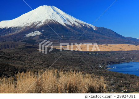 從山中湖和明山看冬天的富士山 29924381