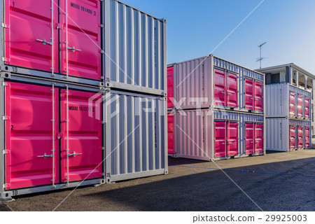 Trunk room 29925003
