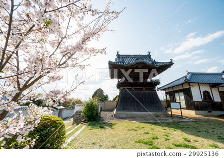 Spring landscape of the bell tower of Chofuji temple Spring landscape of the bell tower of Chofuji temple 29925136