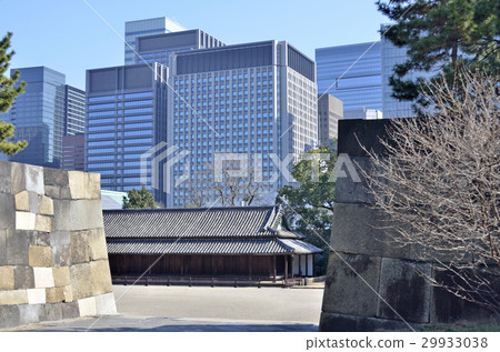 Honmaru Nakanonomon石垣皇宮東花園的主要門和一百人 29933038