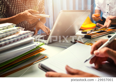 Teamwork business man contractor working meeting 29937001