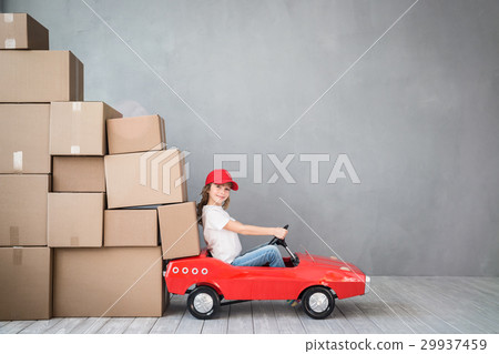 Child New Home Moving Day House Concept 29937459