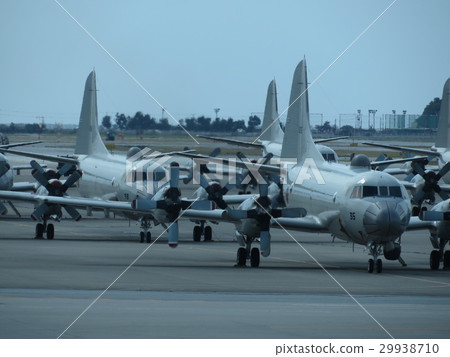 那霸機場等候的巡邏機 29938710