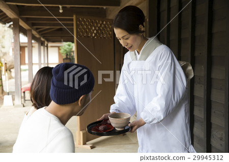 和服中女 29945312