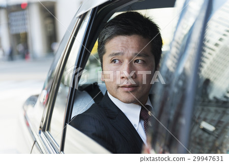 中間商人的士肖像 29947631