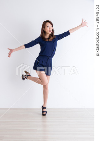 Women's portrait 29948553