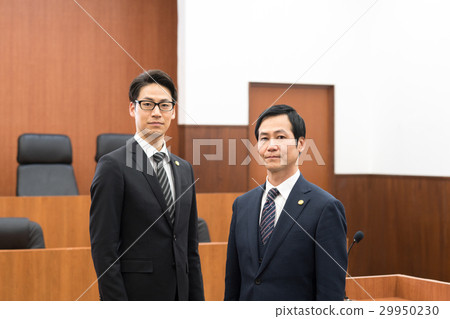 A lawyer (court) 29950230