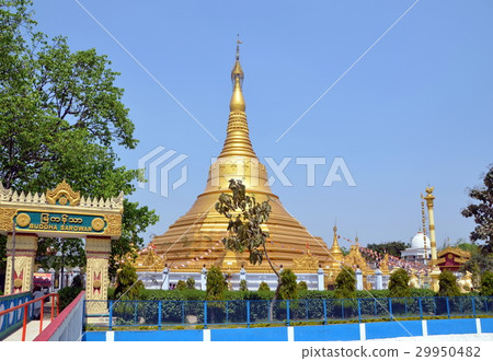 Huge golden buddhist stupa in Kushinagar, India 29950482