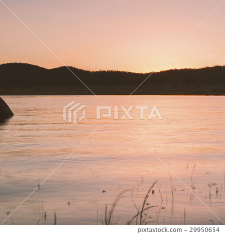 Lake Leslie in Queensland Lake Leslie in Queensland 29950654