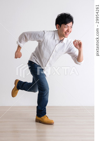 Male's portrait 29954261