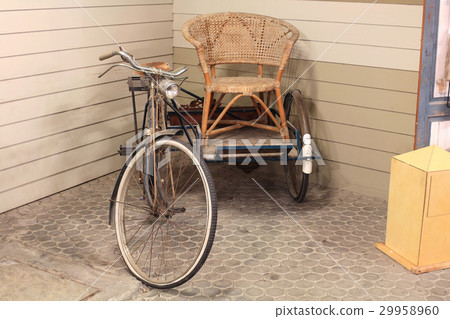 Antique old tricycle Antique old tricycle 29958960