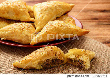 Puff pastries with meat (samosa) Puff pastries with meat (samosa) 29963931