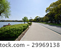 I will introduce the scenery of Ohori Park, I have been traveling to Kyushu in springtime. 29969138