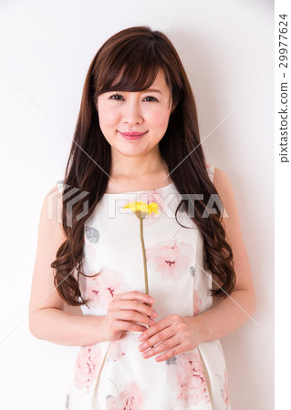 Women's Portraits 29977624