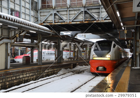 Walk Akita: Limited Express "Tsurugaru 3" waiting for departure from Akita station Walk Akita: Limited Express "Tsurugaru 3" waiting for departure from Akita station 29979351