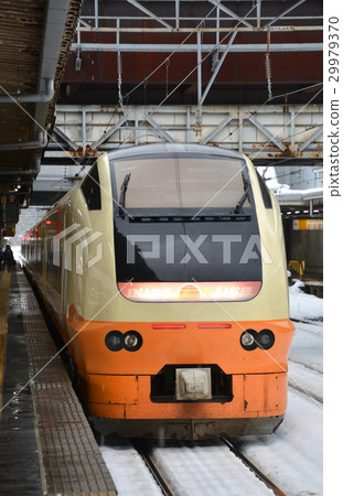 Walk Akita: Limited Express "Inaho No. 10" waiting for departure from Akita station 29979370