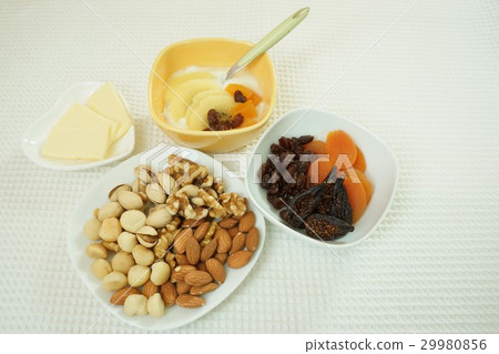 健康的零食 健康的零食 29980856