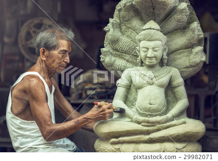 Stone carver, Thailand Stone carver, Thailand 29982071