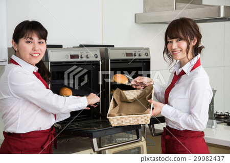 Bakery cafe 29982437