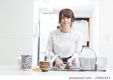 Housekeeping washing 29982854