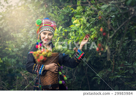 Karens girl with traditional clothes 29983984