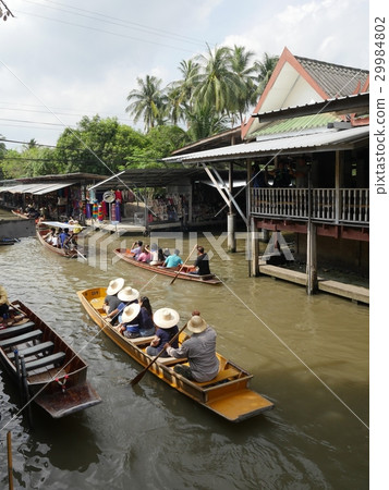 Damnoen Saduak Floating Market 29984802