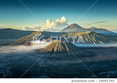 Bromo volcano at sunrise 29985140