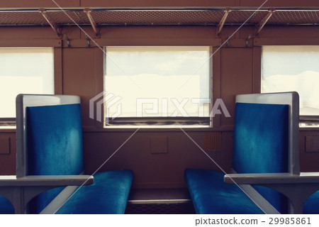 火車窗戶和座位 火車窗戶和座位 29985861
