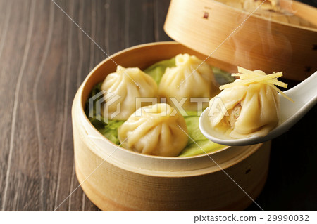 Xiaolongbao 29990032