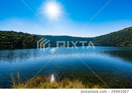 Ebino Highland White Purple Pond Ebino Highland White Purple Pond 29991067