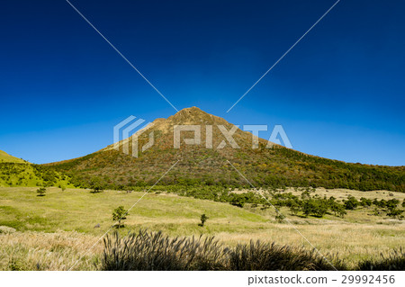 Yufu mountain climbing 29992456