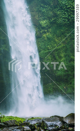 Amazing Nungnung waterfall close up, Bali Amazing Nungnung waterfall close up, Bali 29997389