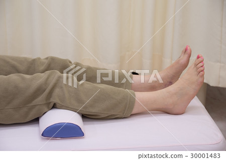 Foot before treatment Foot before treatment 30001483