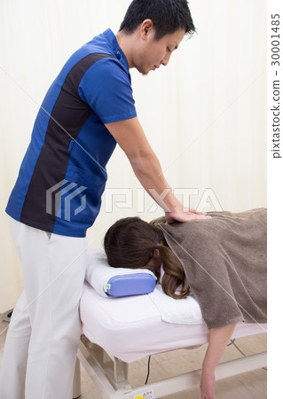 Shoulder massage 30001485