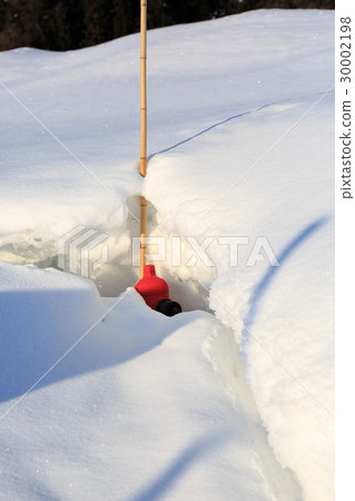消防栓埋在雪中 消防栓埋在雪中 30002198