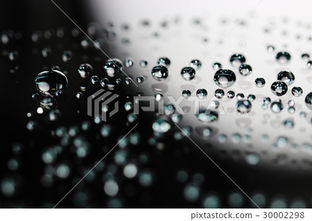 水滴像玻璃球 30002298
