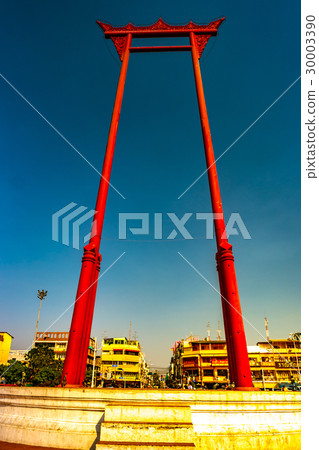 The giant swing, Sao Ching Cha, in Bangkok 30003390